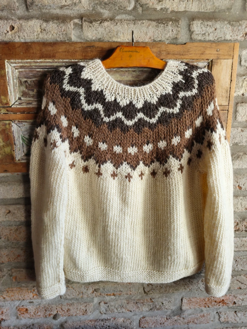 Natural undyed sheep's wool sweaters. 1
